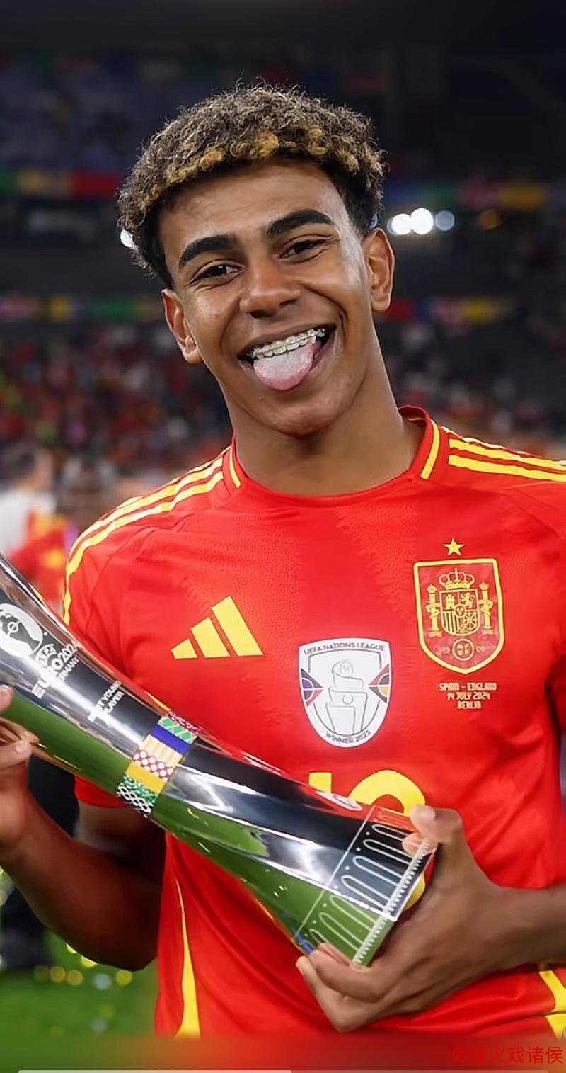 亚马尔点亮上海夏日 最强“小将”的快乐如此纯粹