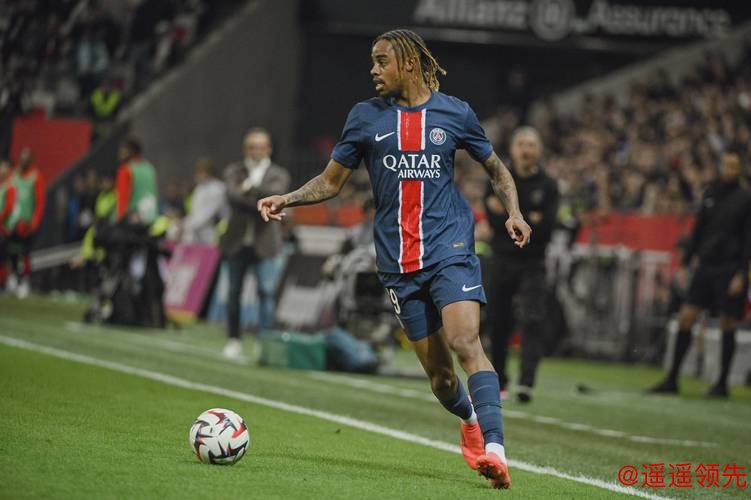 法甲-巴尔科拉双响 巴黎2-0朗斯四连胜